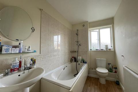 undefined, Kariba Close, Chesterfield S41