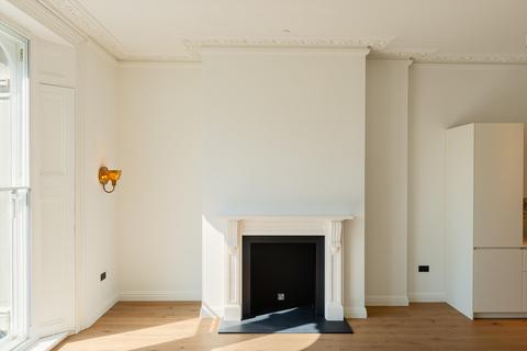 2 bedroom apartment for sale, Porchester Gardens, Bayswater, London, W2 4DF