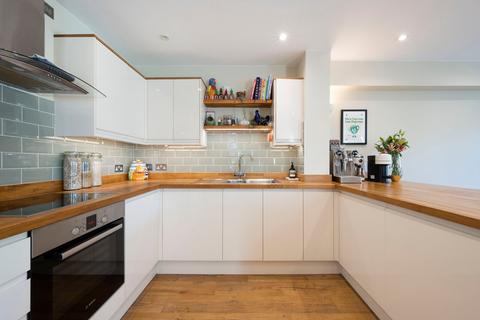 3 bedroom semi-detached house for sale, Cambridge Road, WALTON-ON-THAMES, KT12