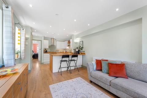 3 bedroom semi-detached house for sale, Cambridge Road, WALTON-ON-THAMES, KT12