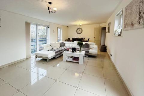 2 bedroom apartment to rent, Princes Reach, Preston PR2