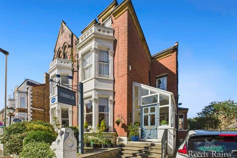 10 bedroom semi-detached house for sale, Esplanade Road, North Yorkshire YO11