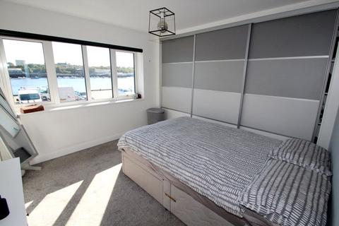 2 bedroom apartment for sale, Waterfront Apartments, Bell Street, North Shields, NE30
