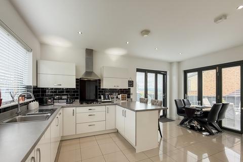 4 bedroom detached house for sale, Willow Rise, Birtley, DH3