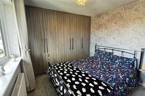 3 Chelsea Close, Shaw, Oldham, OL2 7TL