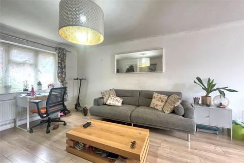 undefined, Paddocks Mead, Surrey GU21