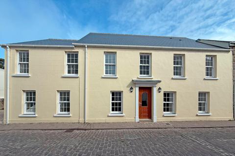 Oliver Street, Alderney  GY9