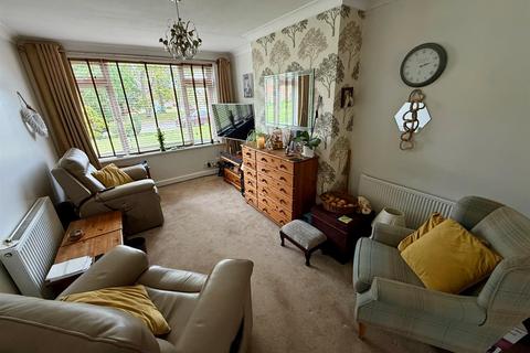 undefined, Featherstone Crescent, Shirley