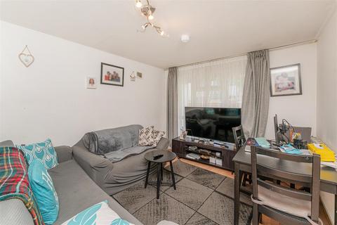 1 bedroom flat for sale, Hamilton Close, London