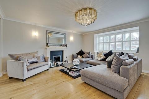 undefined, Acacia Road, Hampton TW12