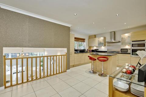 undefined, Acacia Road, Hampton TW12