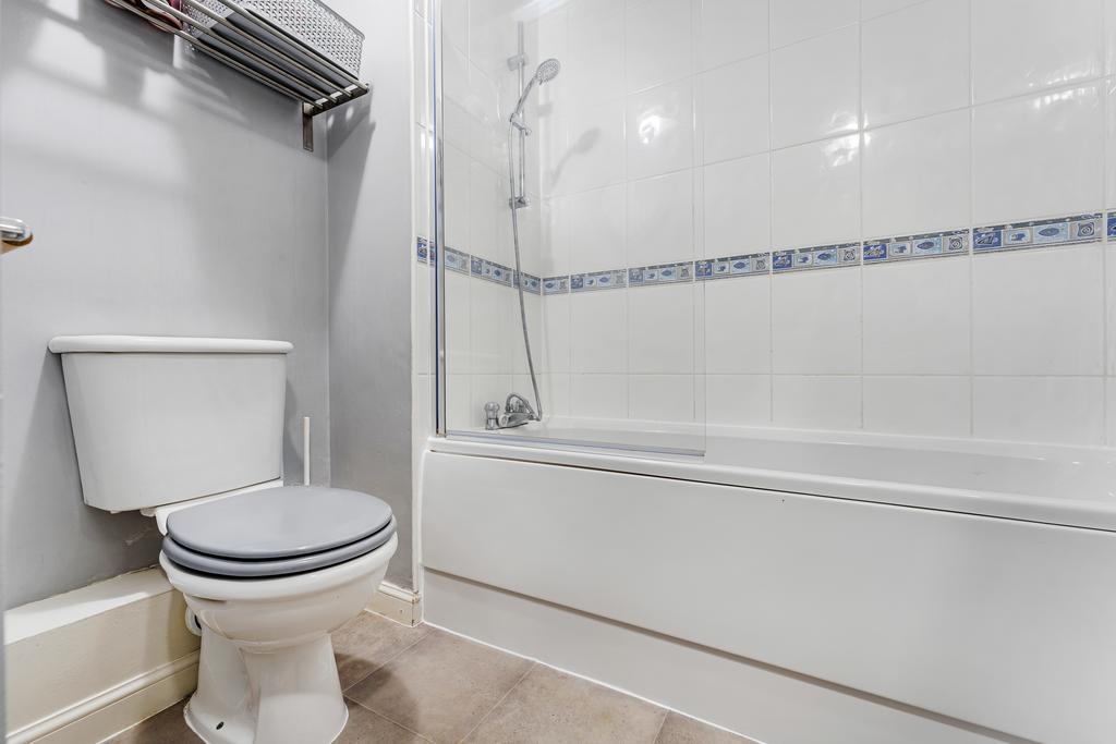 16 Coopers Place-Bathroom.jpg