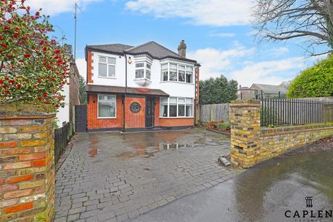 Russell Road, Buckhurst Hill