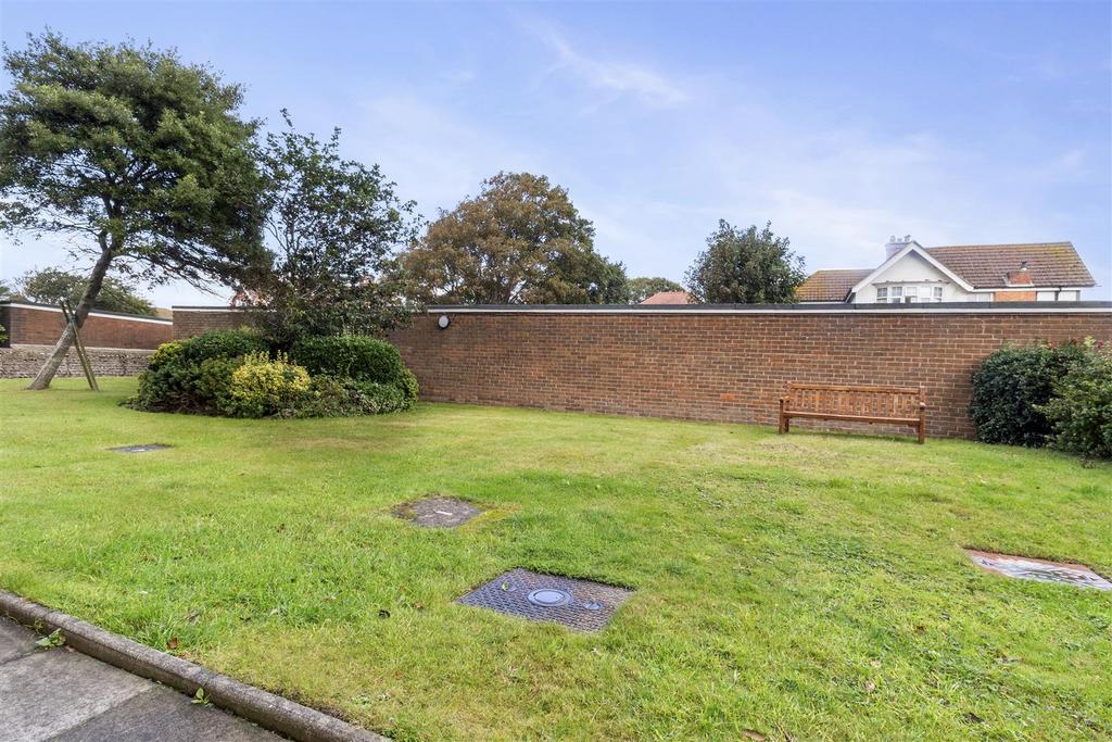 Balcombe Court, 3 011.jpg