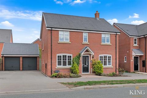 4 bedroom detached house for sale, Chestnut Avenue, Meon Vale, Stratford-Upon-Avon