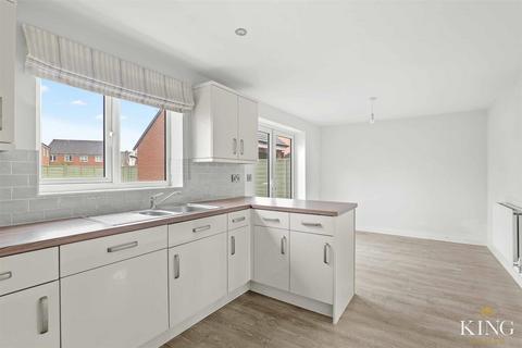 4 bedroom detached house for sale, Chestnut Avenue, Meon Vale, Stratford-Upon-Avon