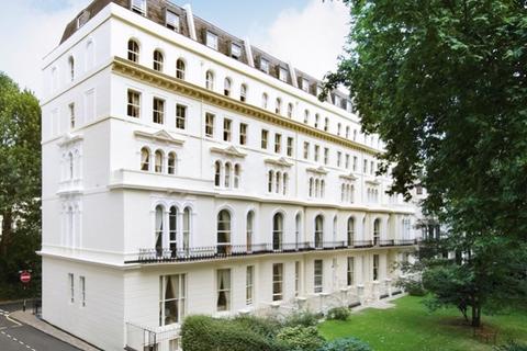 2 bedroom apartment to rent, Garden House, Kensington Gardens Square, London W2