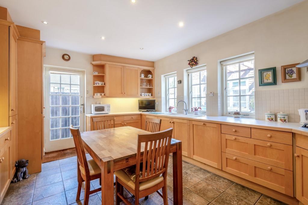 Kitchen/Breakfast Rm
