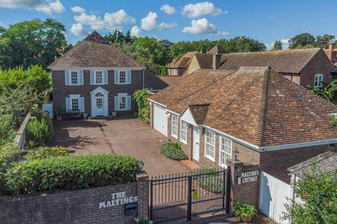 3 bedroom detached house for sale, Delf Street, Sandwich, Kent