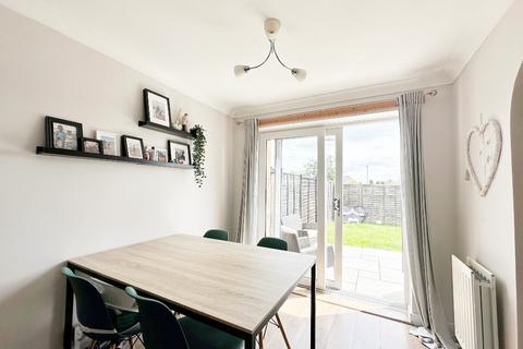 3 bedroom semi-detached house for sale, Alfonso Close, Aldershot, GU12