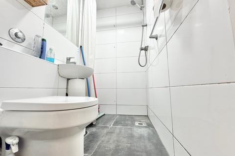 Studio to rent, Fernhead Road, London W9