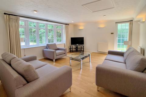 undefined, Old Avenue, West Byfleet, Surrey, KT14
