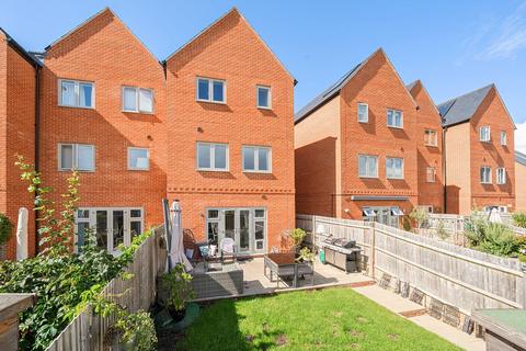 7 Khosla Road, Winchester, SO22 6GT