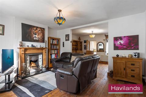 2 bedroom semi-detached house for sale, The Ridgeway, Enfield