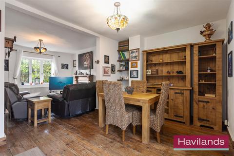 2 bedroom semi-detached house for sale, The Ridgeway, Enfield