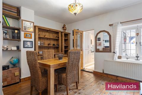 2 bedroom semi-detached house for sale, The Ridgeway, Enfield