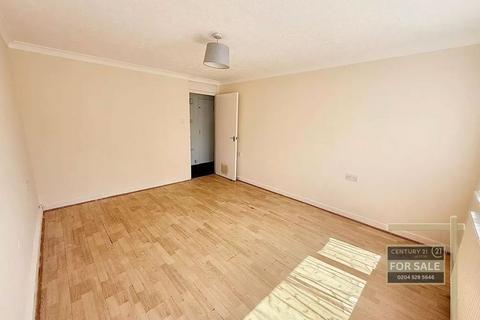 undefined, Squirrel Close, London, Hounslow, Greater London, TW4 7NU