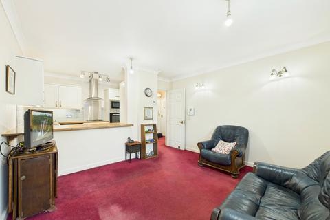 1 bedroom ground floor flat for sale, Challoner Court, Shortlands BR2