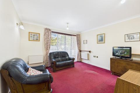 1 bedroom ground floor flat for sale, Challoner Court, Shortlands BR2
