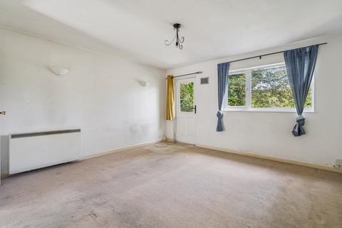 undefined, Mead Avenue, Langley  SL3
