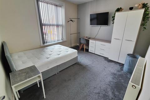 1 bedroom in a house share to rent, Room To Let in Shared House on Cemetery Road, Preston