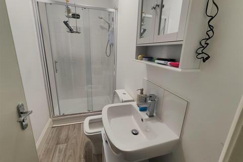 1 bedroom in a house share to rent, Room To Let in Shared House on Cemetery Road, Preston