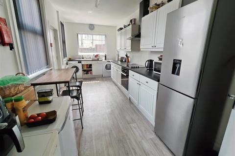 1 bedroom in a house share to rent, Room To Let in Shared House on Cemetery Road, Preston