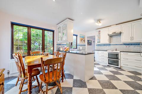 5 bedroom detached house for sale, Park Avenue, Camberley, Surrey, GU15