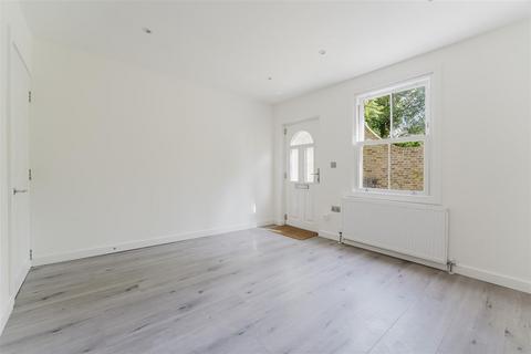 3 bedroom end of terrace house for sale, Bangors Road South, Iver SL0