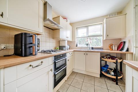 27 Spring Vale, Bexleyheath, DA7 6AR