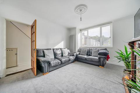 27 Spring Vale, Bexleyheath, DA7 6AR