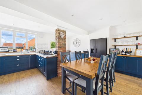11 Grazeley Road, Three Mile Cross, Reading, RG7 1BL