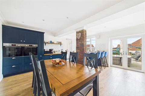 11 Grazeley Road, Three Mile Cross, Reading, RG7 1BL