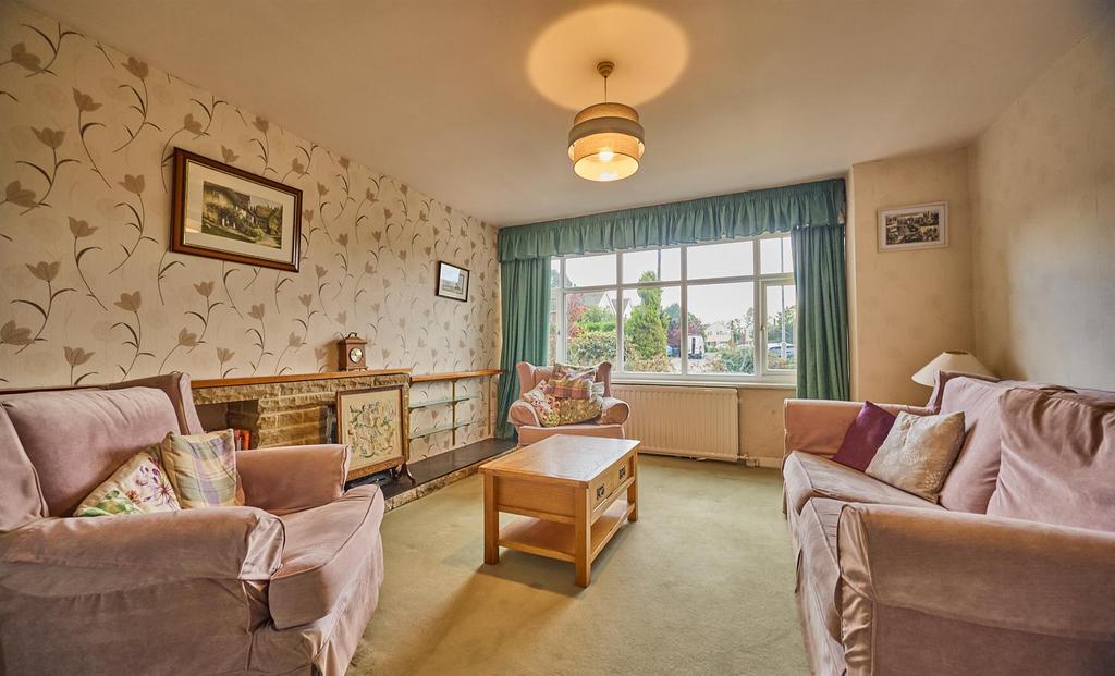 Lounge to Front