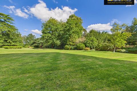 3 bedroom apartment for sale, Hawkshead Road, Potters Bar