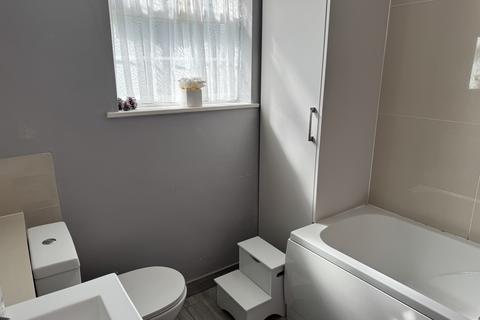 50 Alexandra Road, Englefield Green, Egham, TW20 0RR