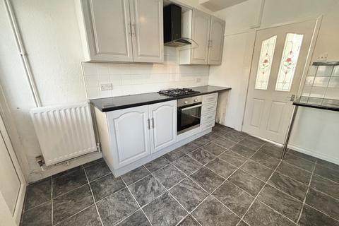 3 bedroom end of terrace house for sale, Powell Avenue, South Shore FY4