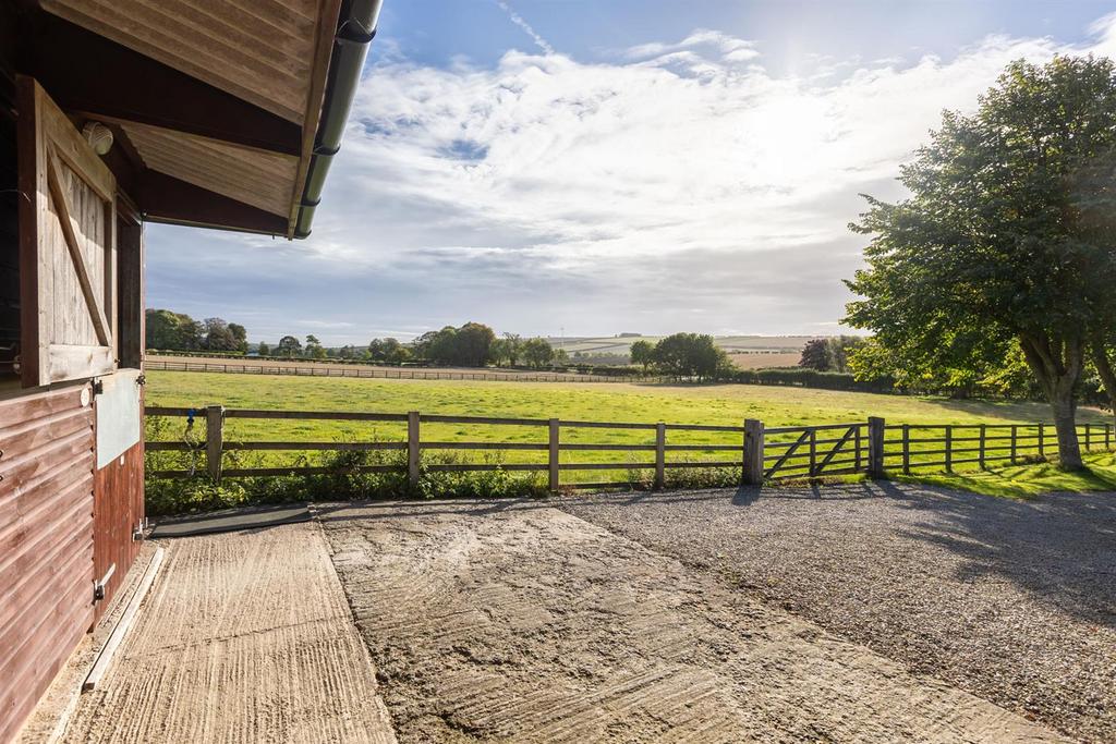 Stable Block & Paddock