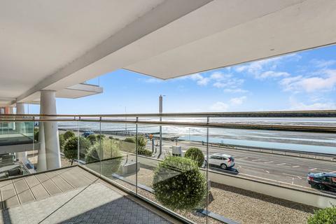 3 bedroom apartment for sale, The Leas, Westcliff-on-Sea SS0