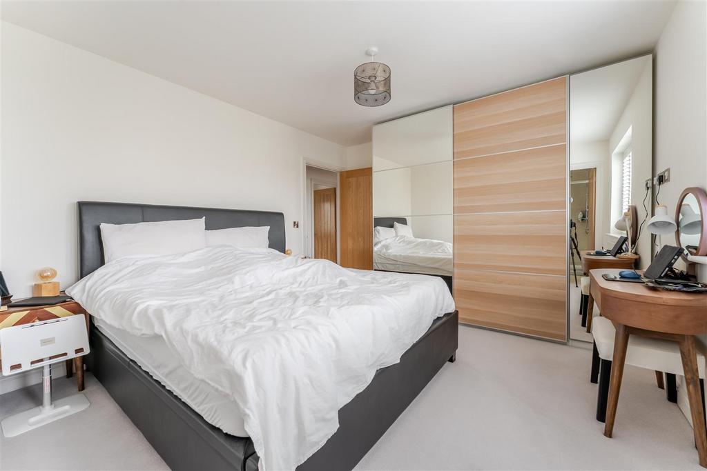 Q9 - bedroom.jpg